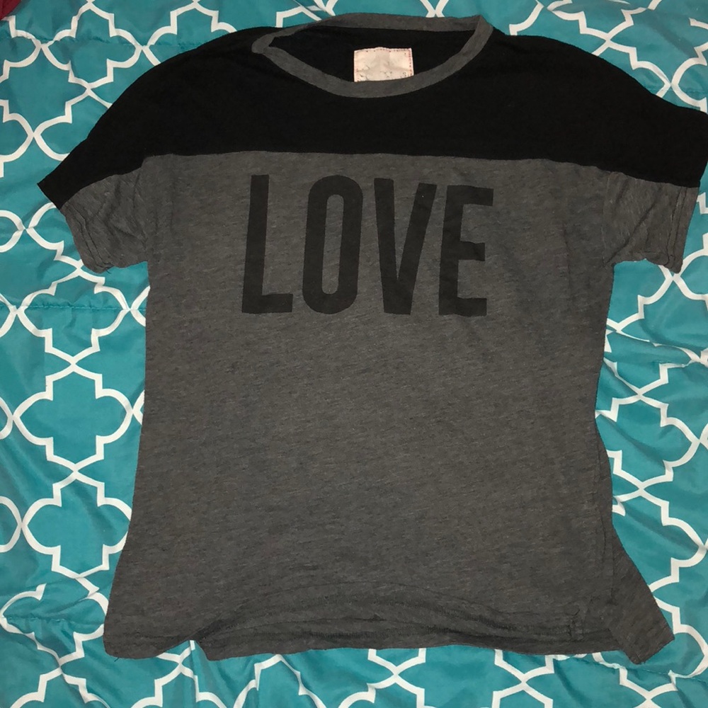 Short sleeve baggy t-shirt. Slightly worn.